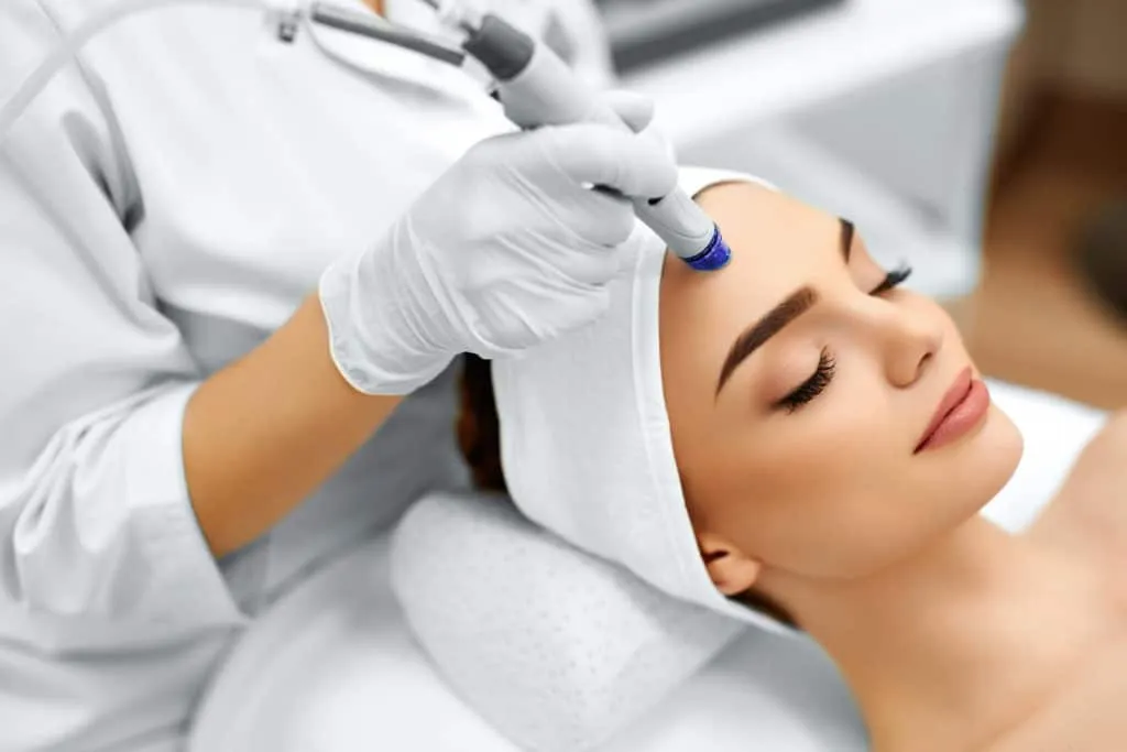 What Is Microneedling